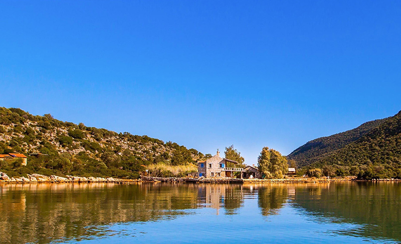 Exclusive Aperlai Ancient Sunken City, Coves, Islands & Sunset Tour